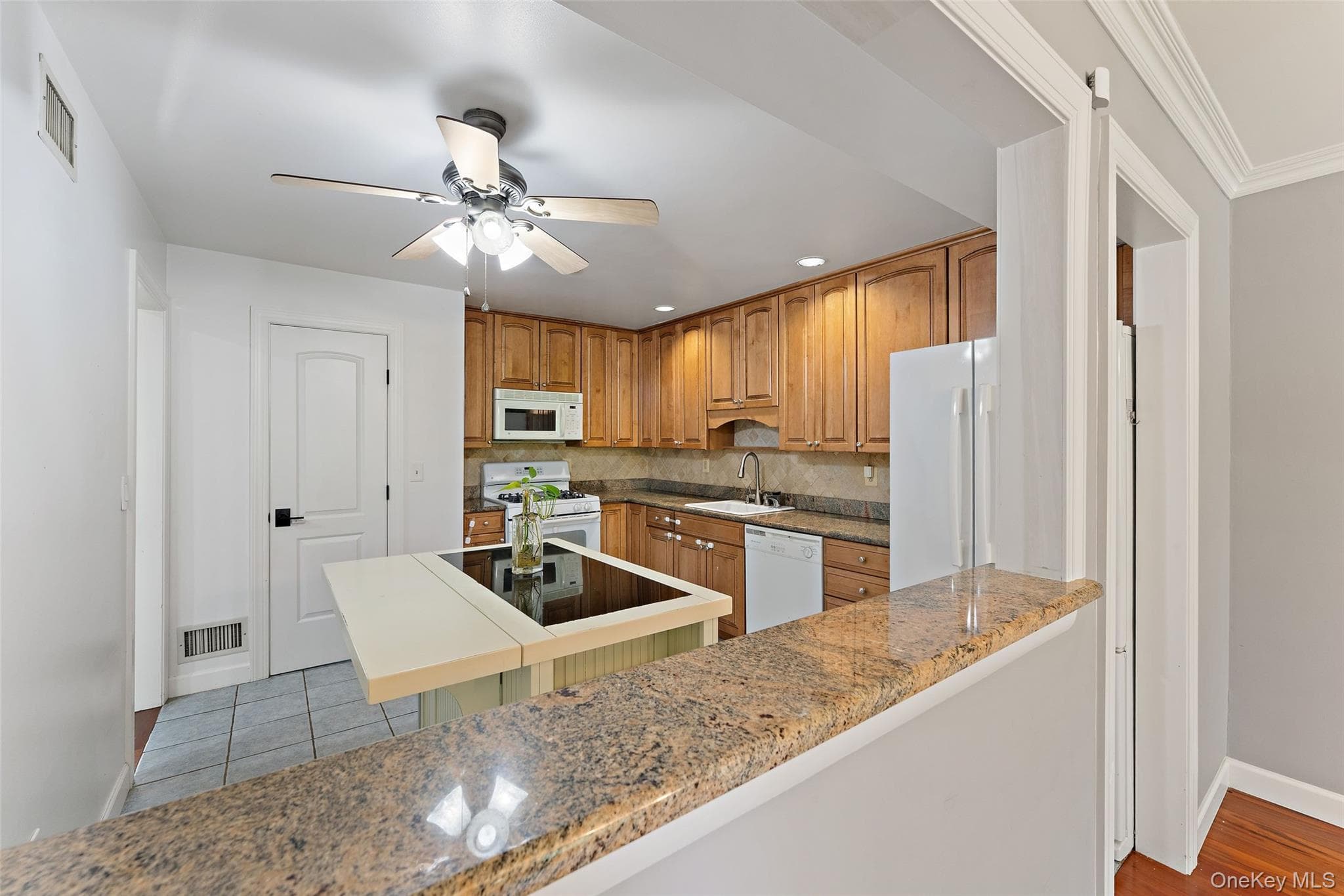 160 N Route 303 Unit: 4 thumbnail 13