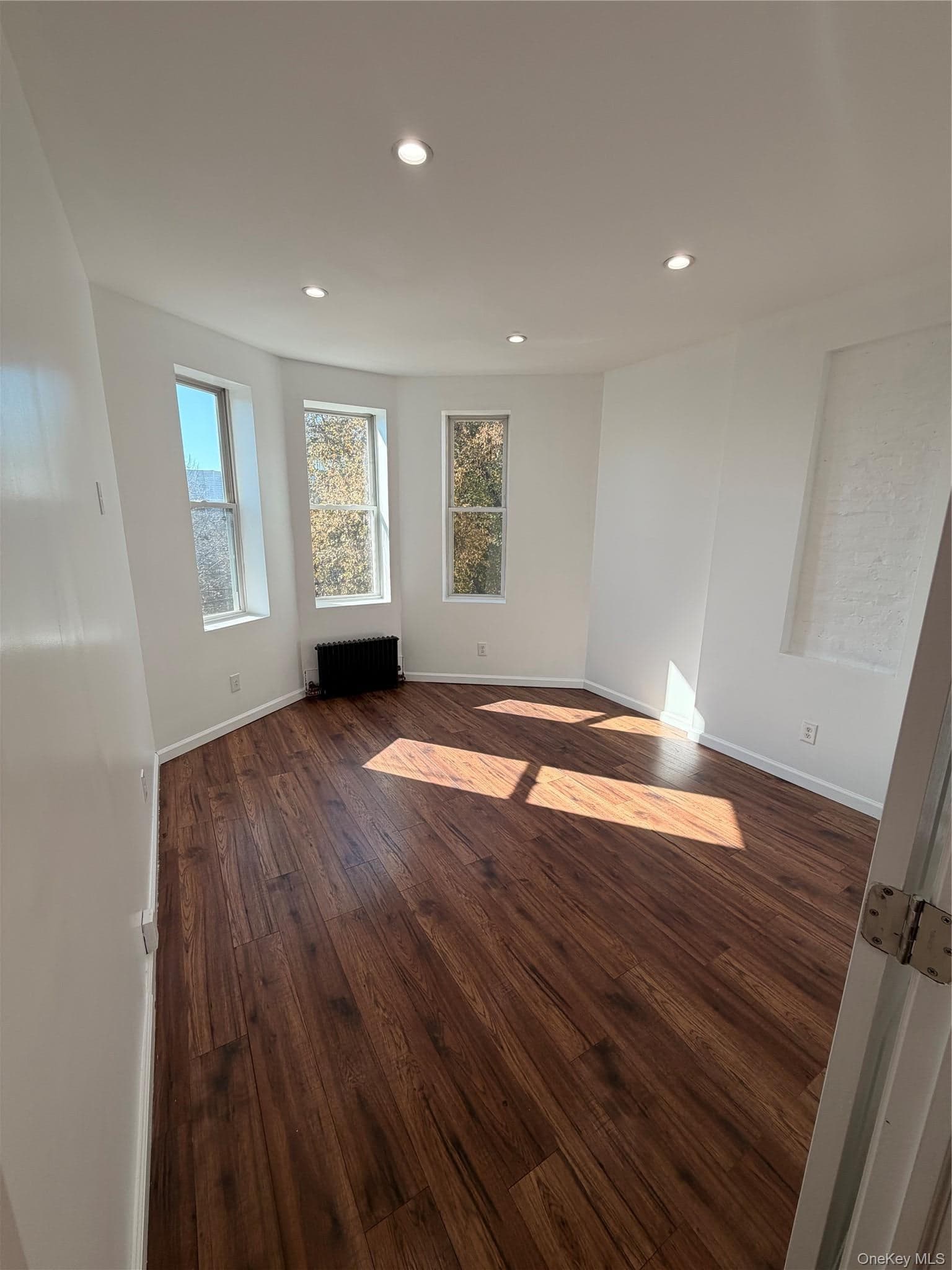 1226 Saint Lawrence Avenue Unit: 2 thumbnail 2