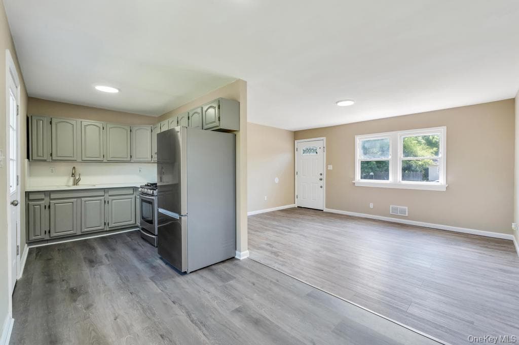 941 Provost Avenue thumbnail 14