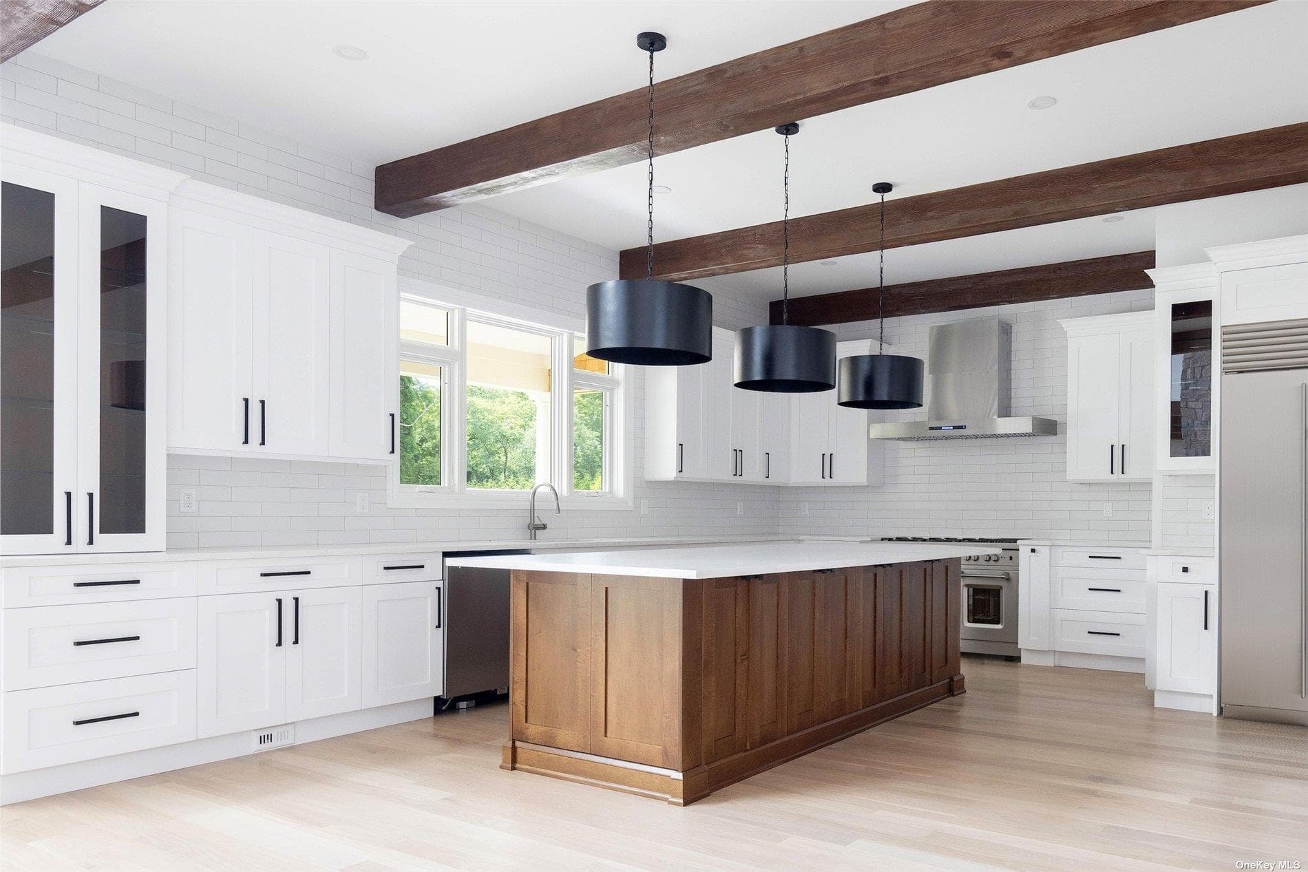 150 N Hillcrest Drive thumbnail 5