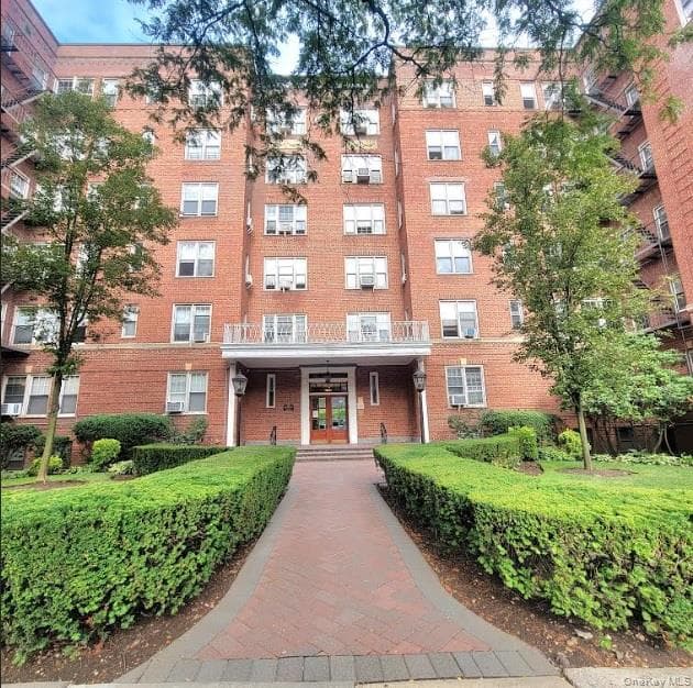 68-37 108th Street Unit: 6H photo 1