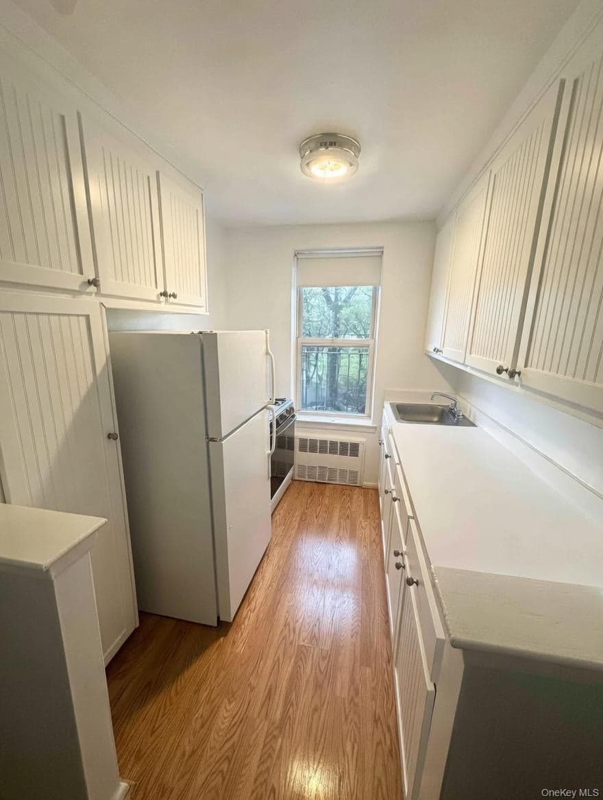 4295 Webster Avenue Unit: 4A thumbnail 2