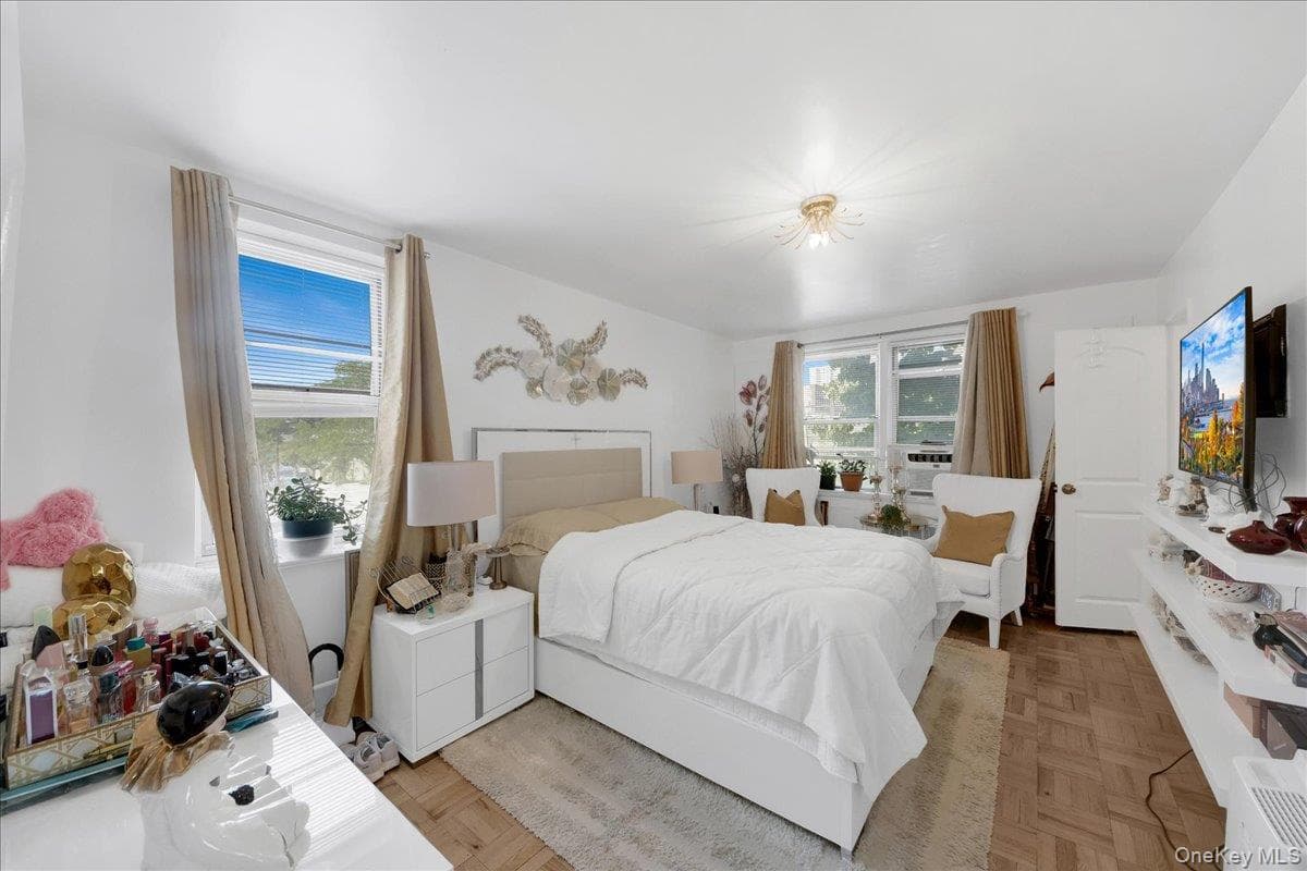 3512 Oxford Avenue Unit: 1C thumbnail 9