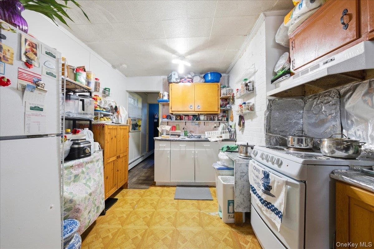 18 E 25th Street thumbnail 23