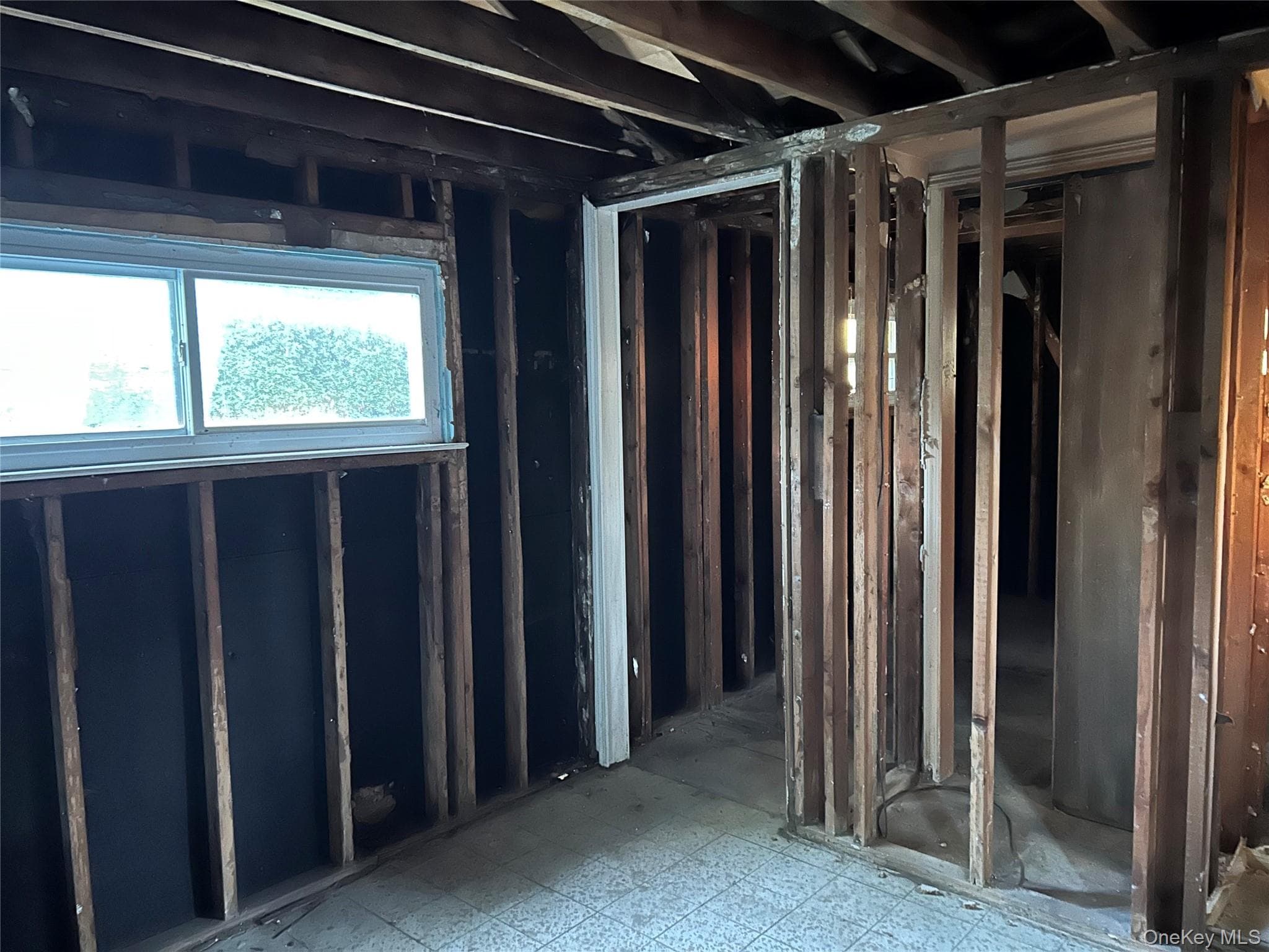 1056 Bay Shore Avenue thumbnail 14