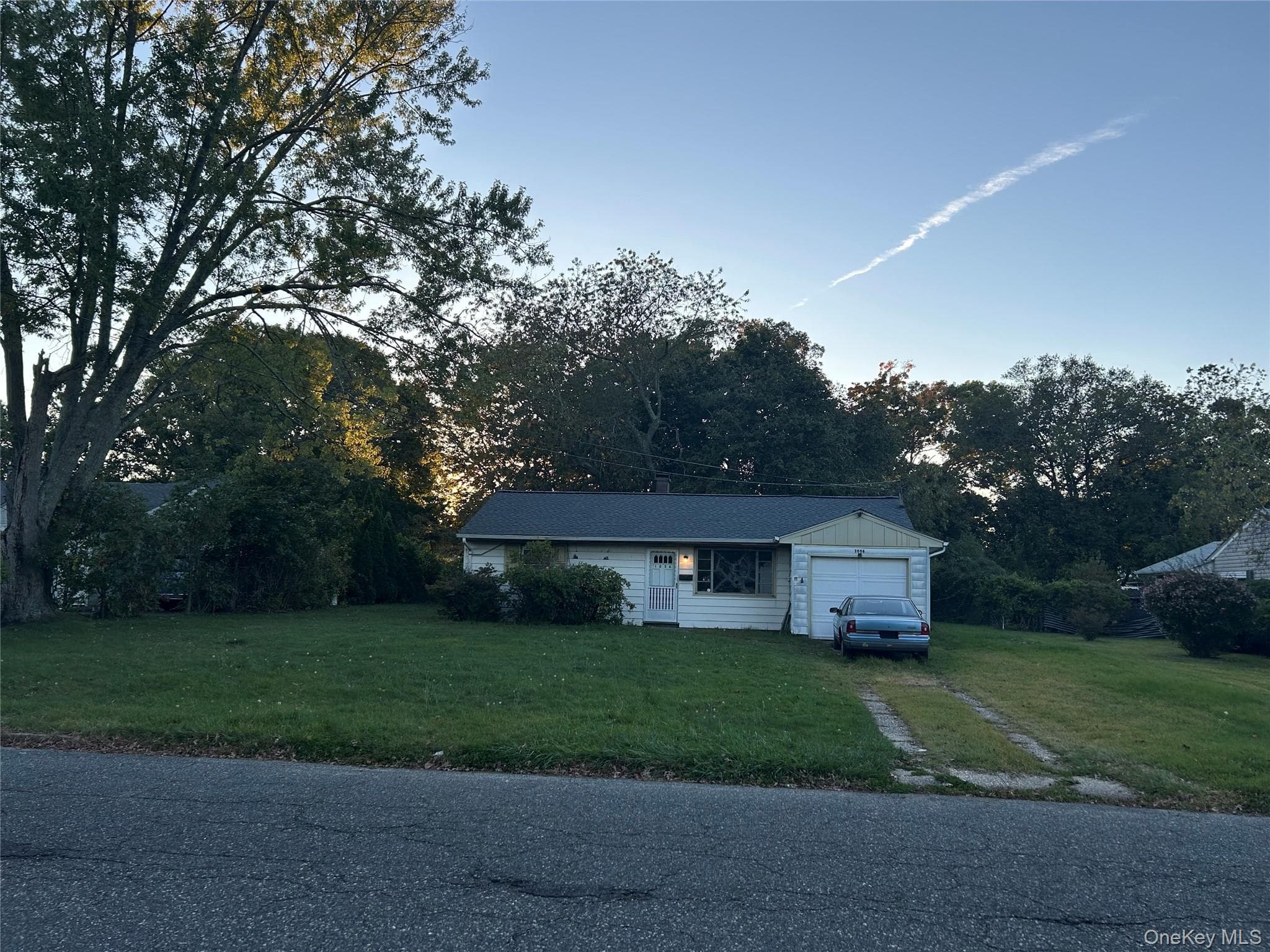 1056 Bay Shore Avenue thumbnail 2