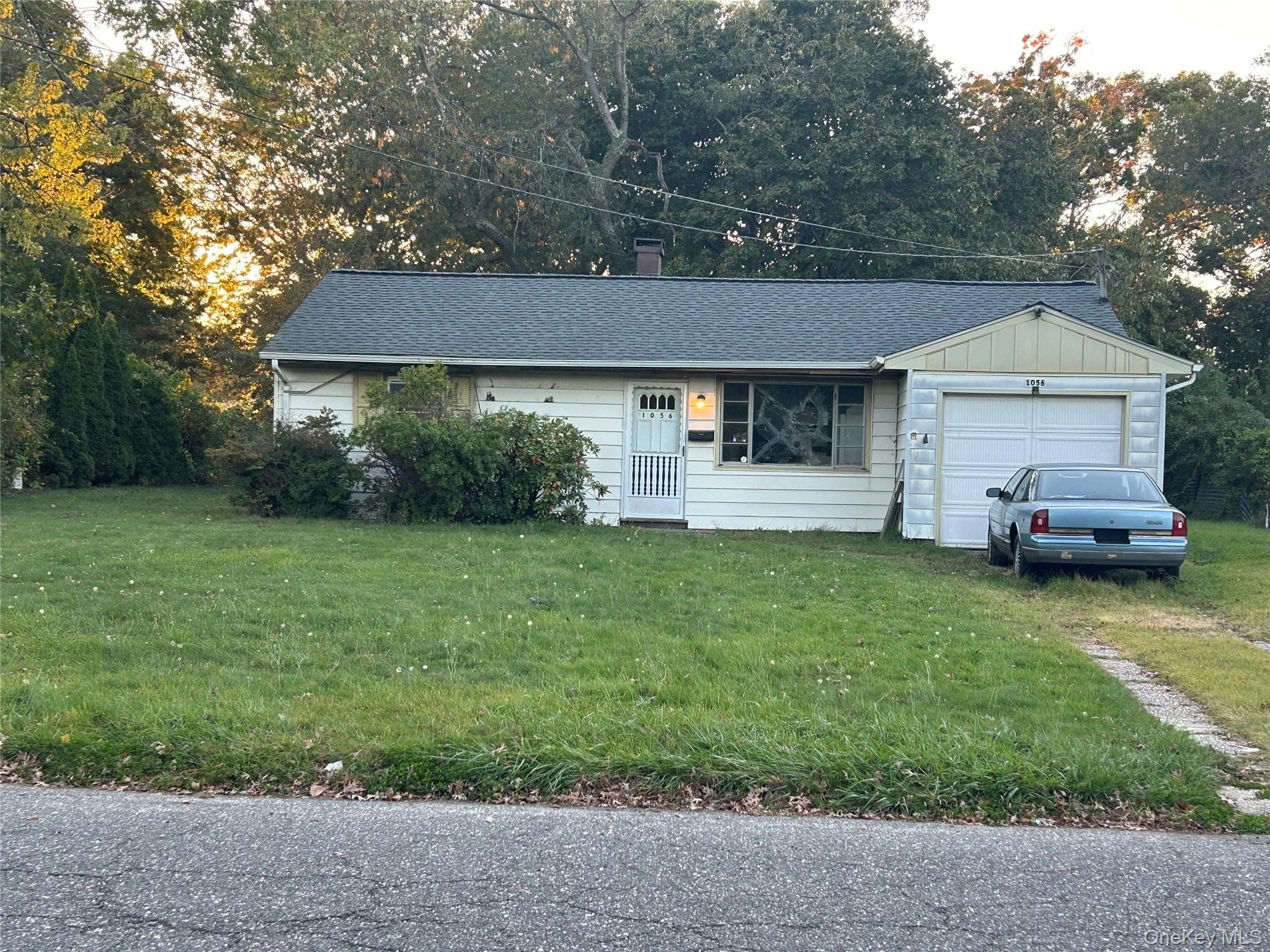1056 Bay Shore Avenue, Bay Shore