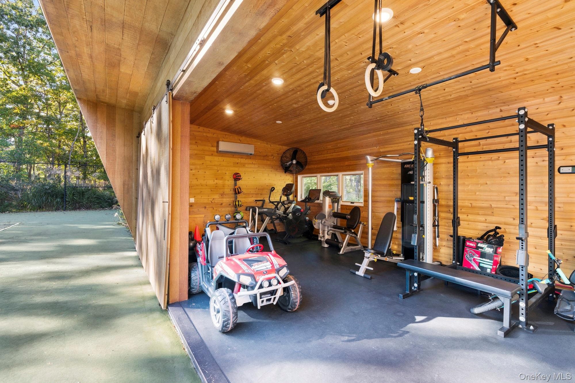 137 Great Hill Road thumbnail 30