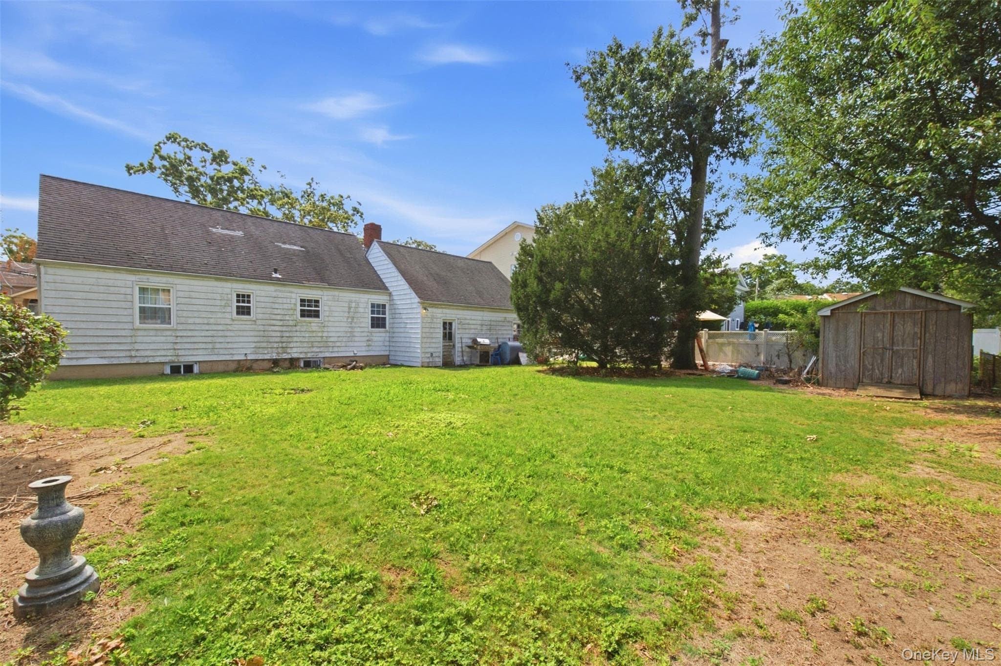 573 Grove Place thumbnail 19