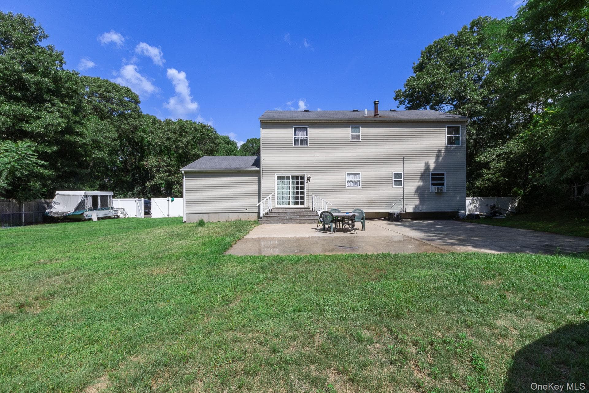 312 Peconic Avenue thumbnail 31