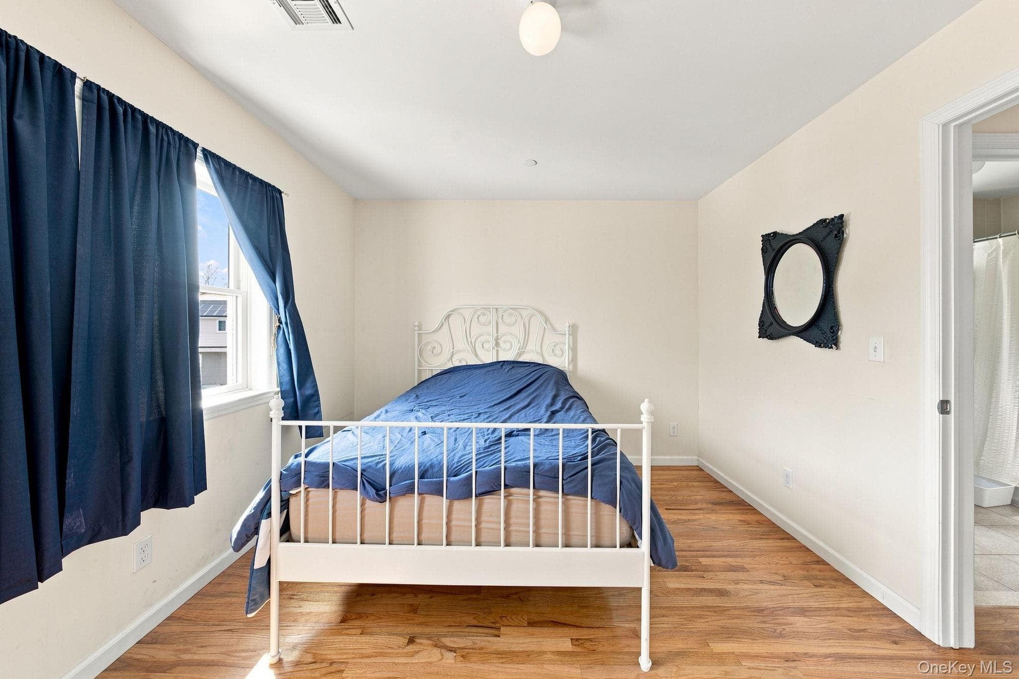 120 E 6th Road thumbnail 9