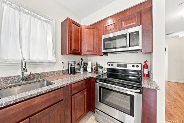 120 E 6th Road thumbnail 15