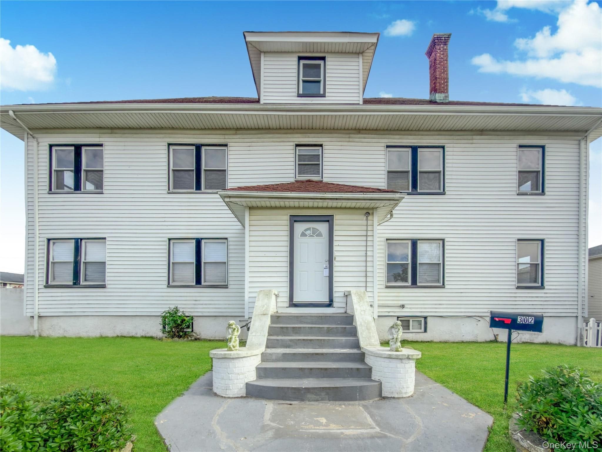 302 W Hudson Street photo 1