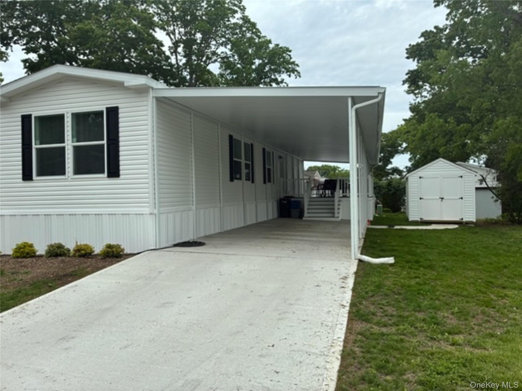 1661 Old Country Road Unit: 212, Riverhead