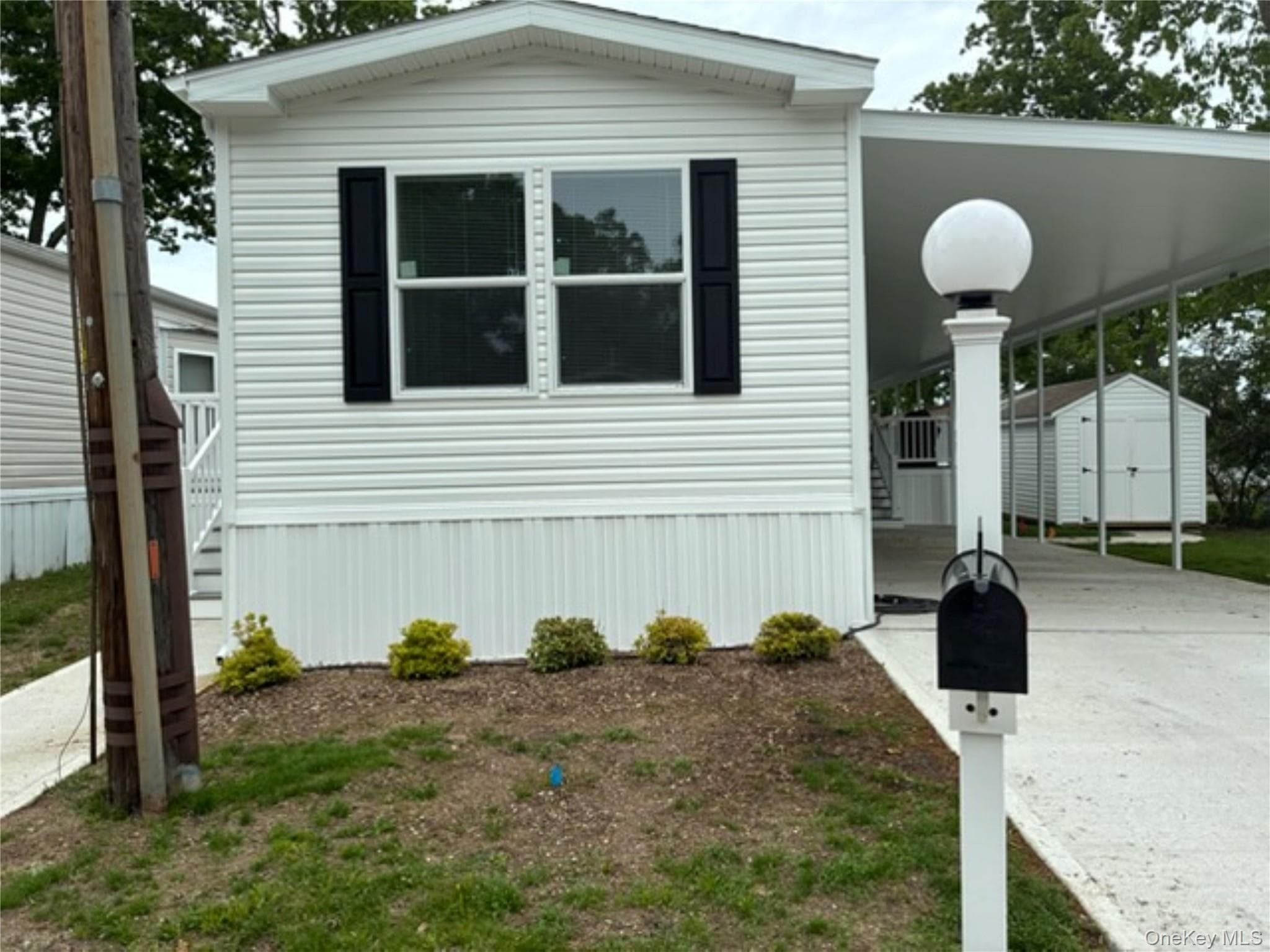 1661 Old Country Road Unit: 212 thumbnail 2