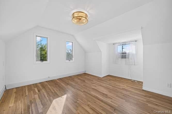 484 Croyden Road thumbnail 19