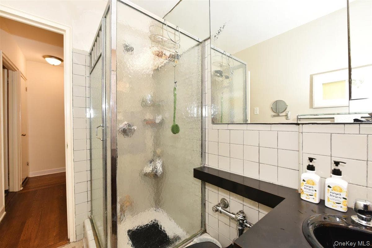 143-50 Hoover Avenue Unit: 104 thumbnail 11