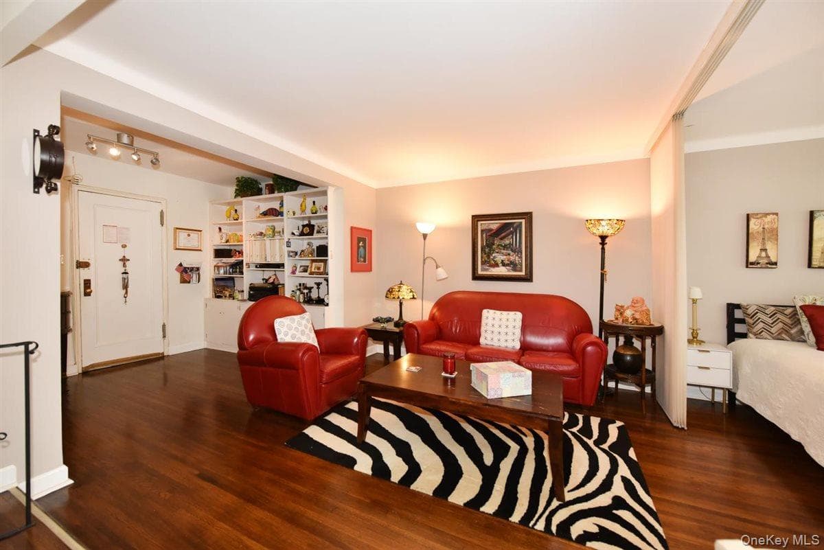 143-50 Hoover Avenue Unit: 104 thumbnail 3