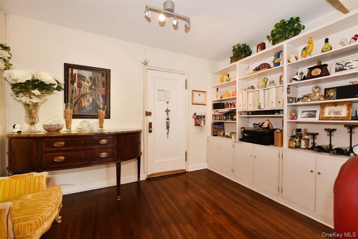 143-50 Hoover Avenue Unit: 104 thumbnail 2