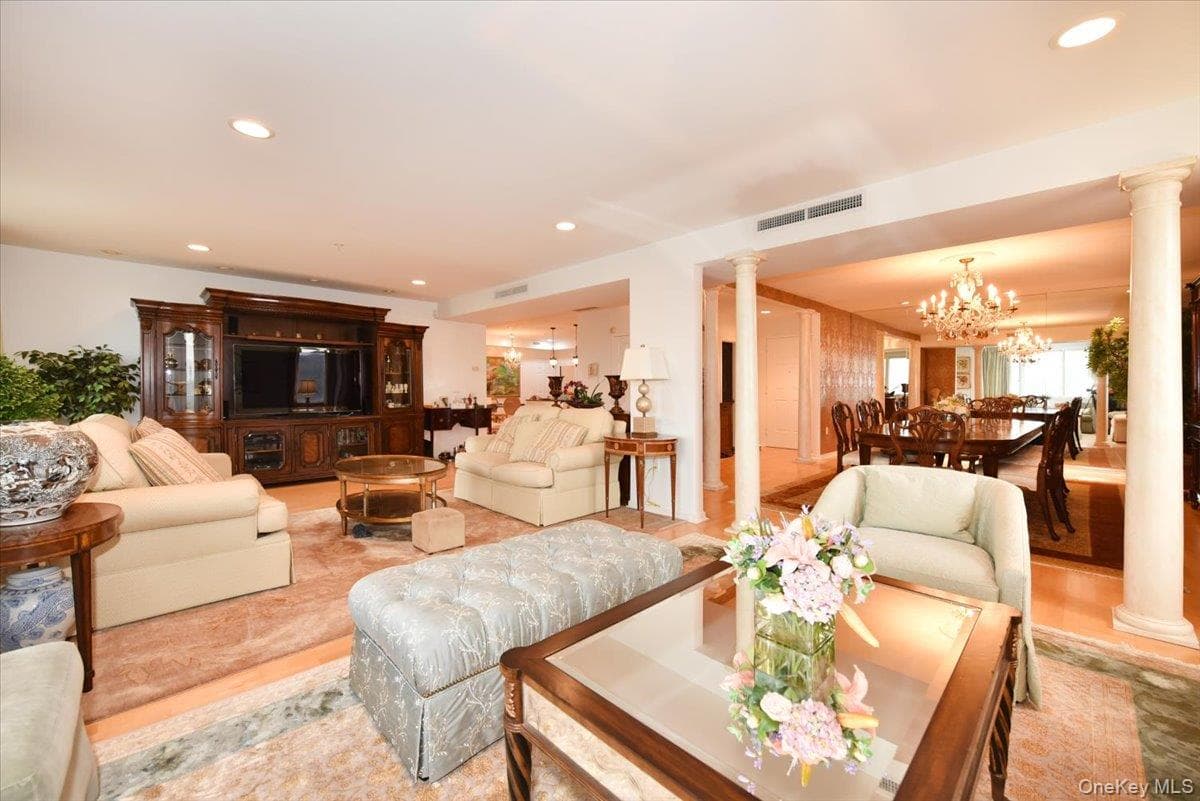 100 Harbor View Drive Unit: 630 thumbnail 4