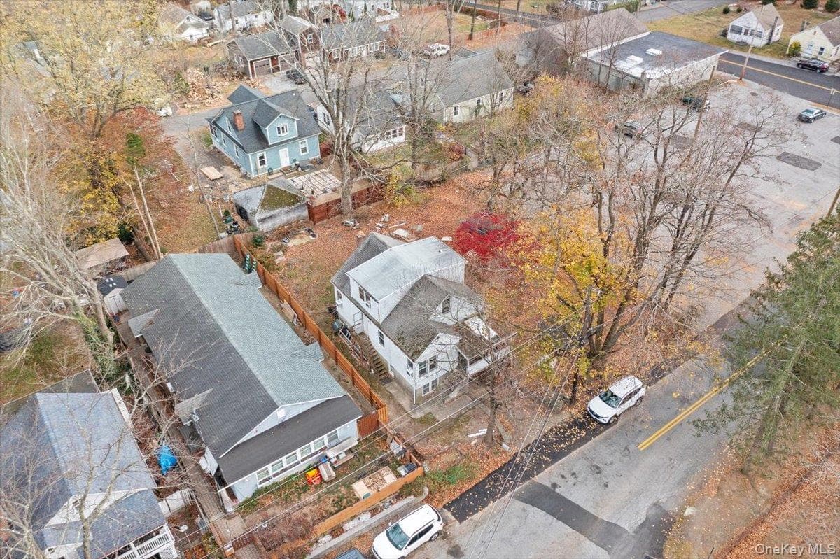 116 Lake Drive thumbnail 22