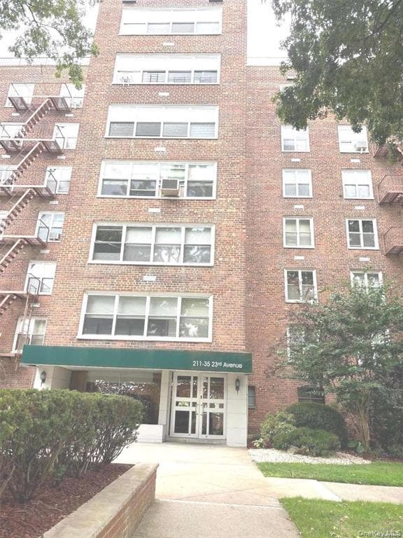 211-35 23rd Avenue Unit: 5J, Bayside