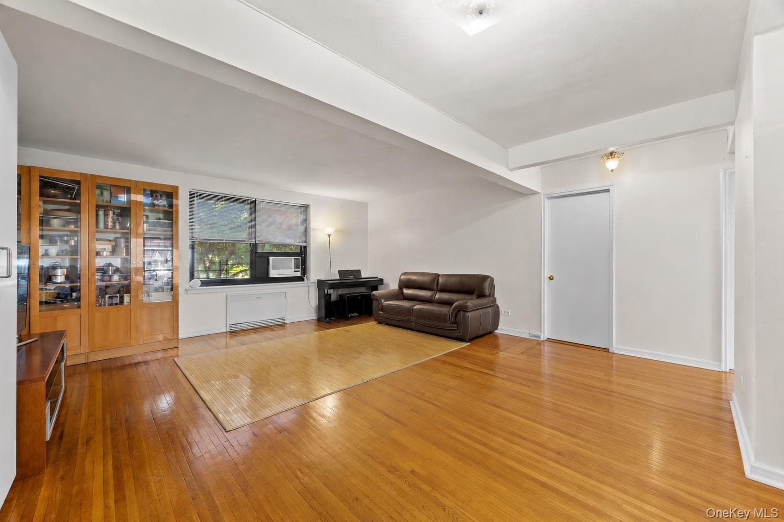 211-02 73rd Avenue Unit: 1H thumbnail 3