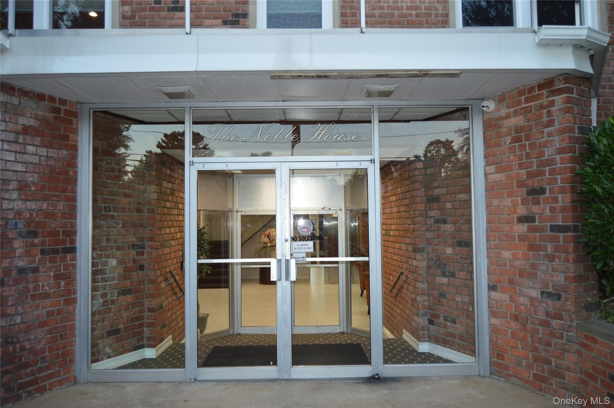 75 Noble Street Unit: 221 thumbnail 3
