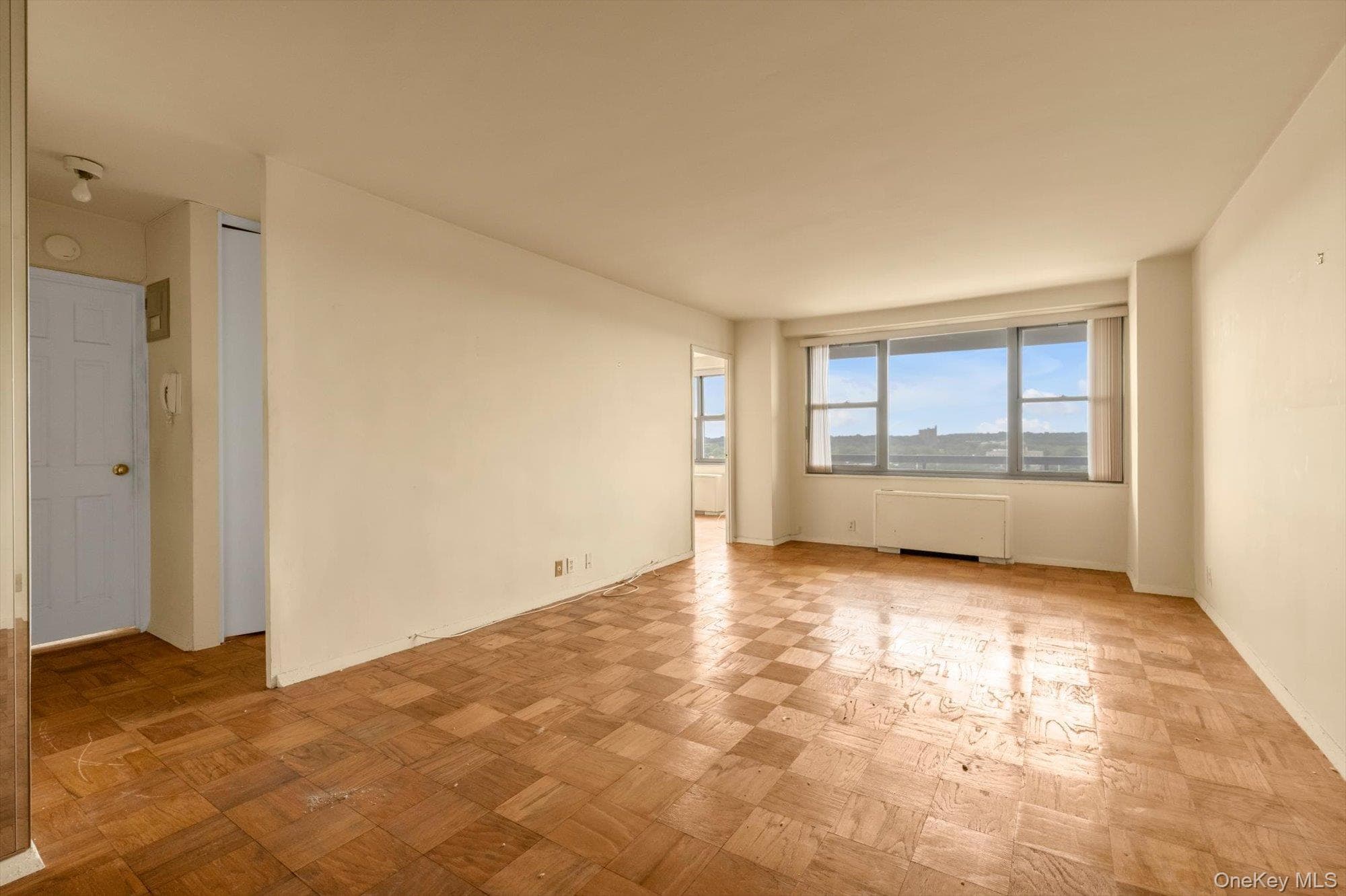 70-25 Yellowstone Boulevard Unit: 14H, Forest Hills