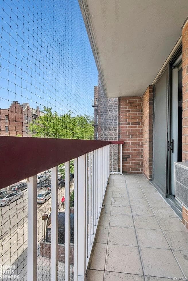 13624 Maple Avenue Unit: 3D thumbnail 5