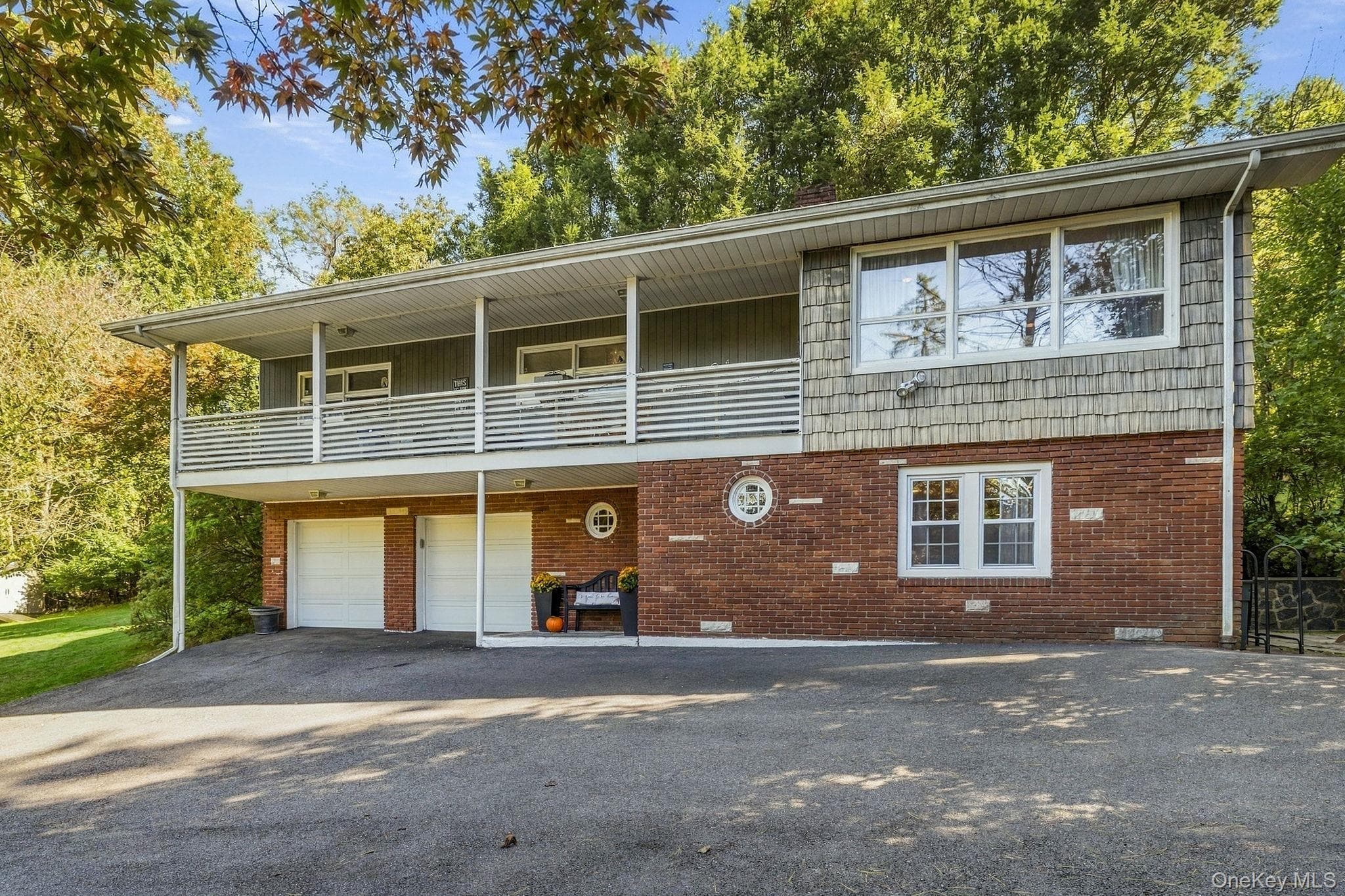 33 Virginia Lane, Thornwood