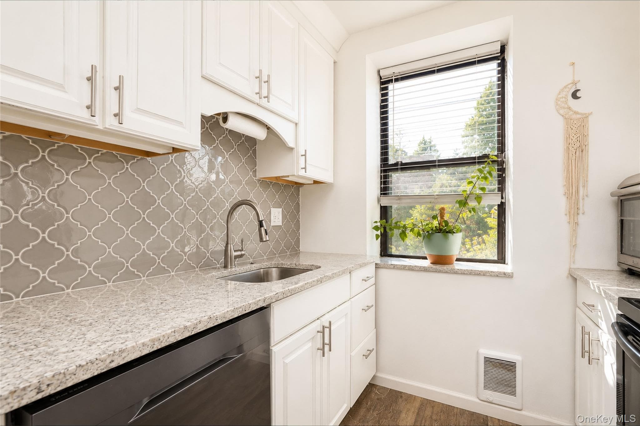 1160 Richmond Road Unit: 2F thumbnail 18