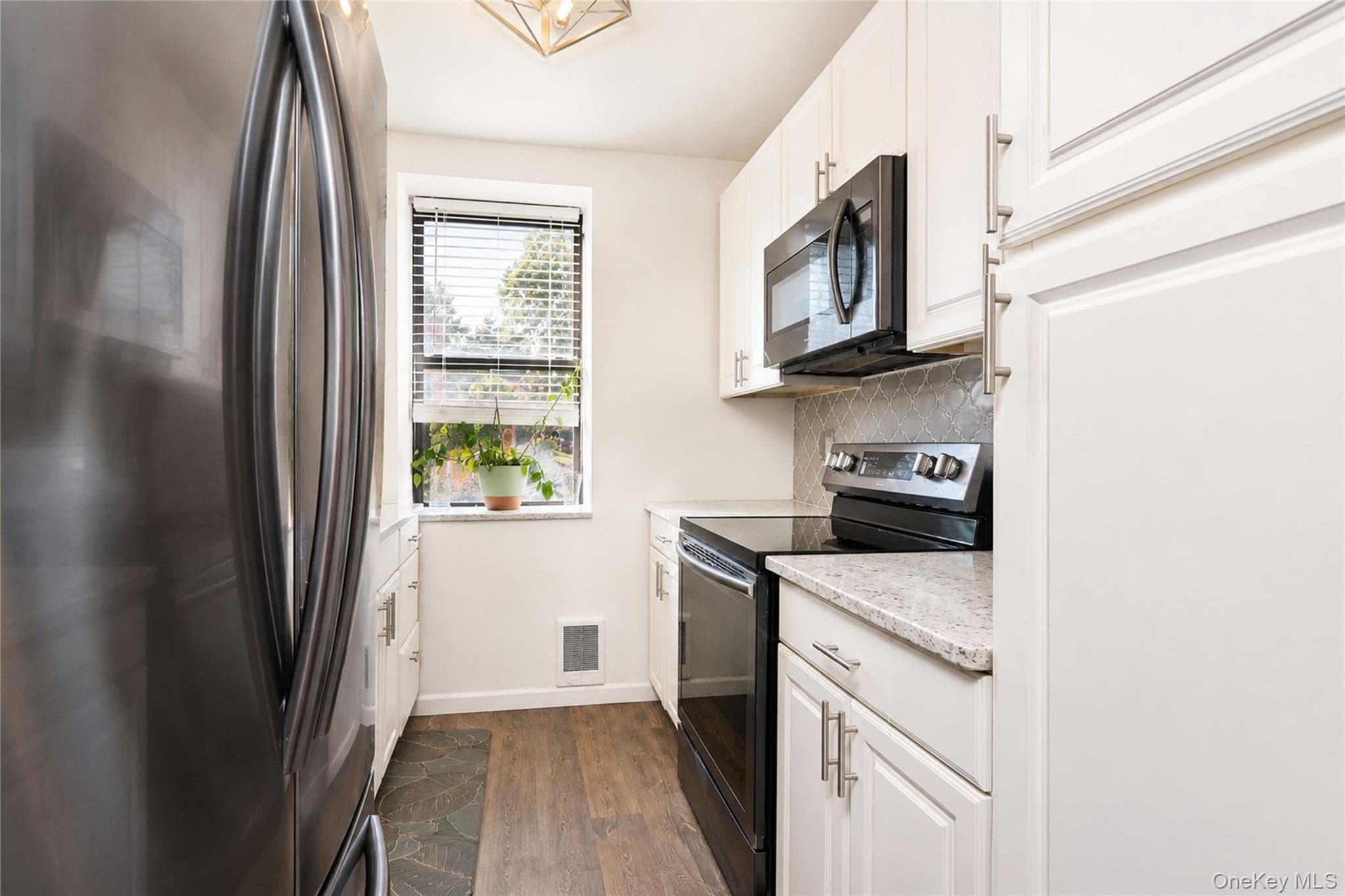 1160 Richmond Road Unit: 2F thumbnail 16