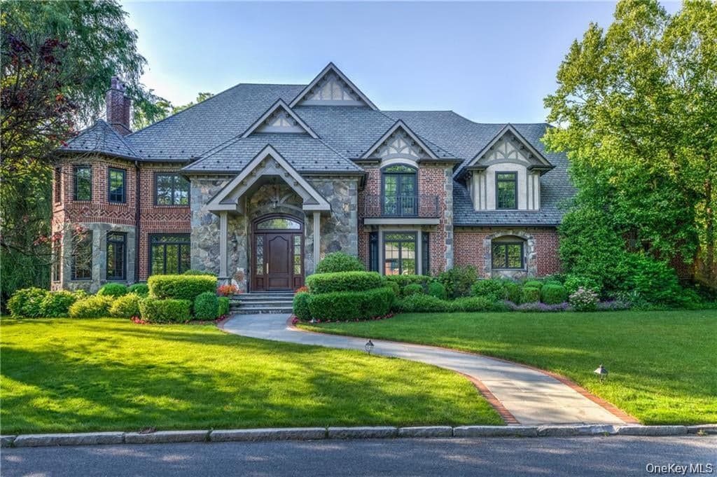 270 Trenor Drive, New Rochelle