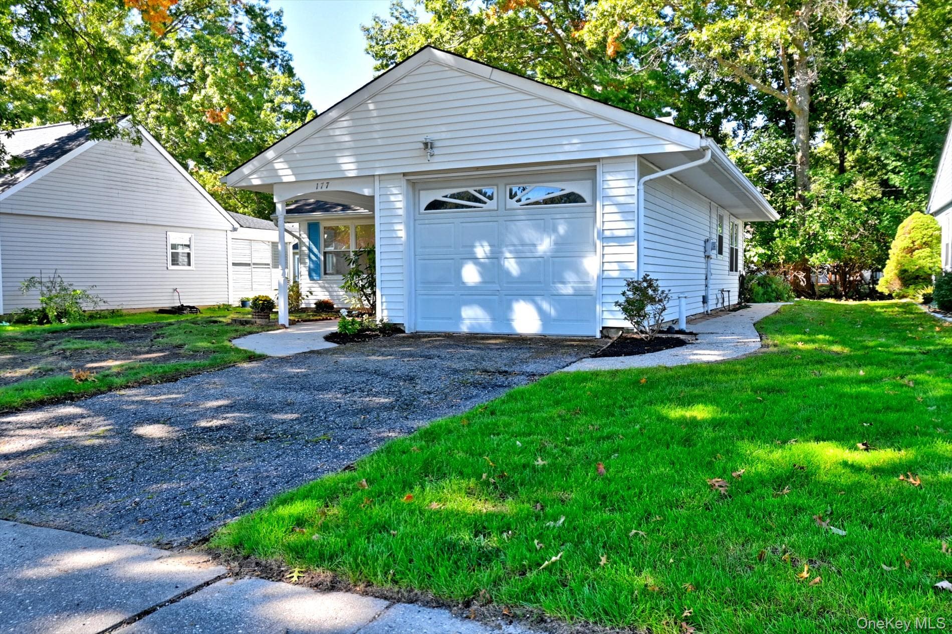 177 Canterbury Drive, Ridge