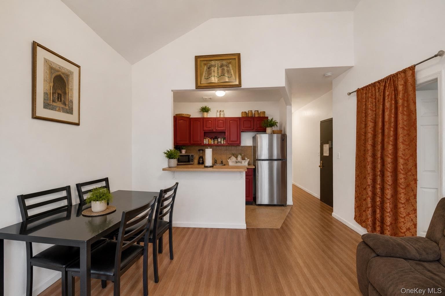 453 E 181 Street thumbnail 16