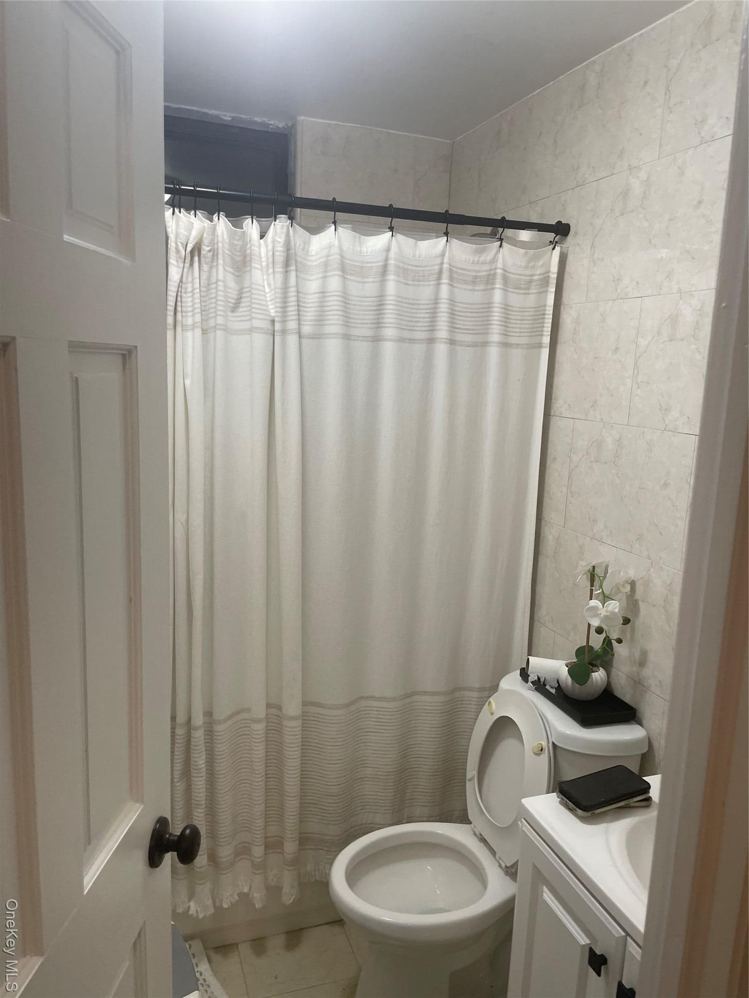 3418 Irwin Avenue thumbnail 9