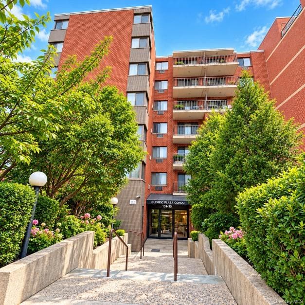 139-35 35th Avenue Unit: 4C, Flushing