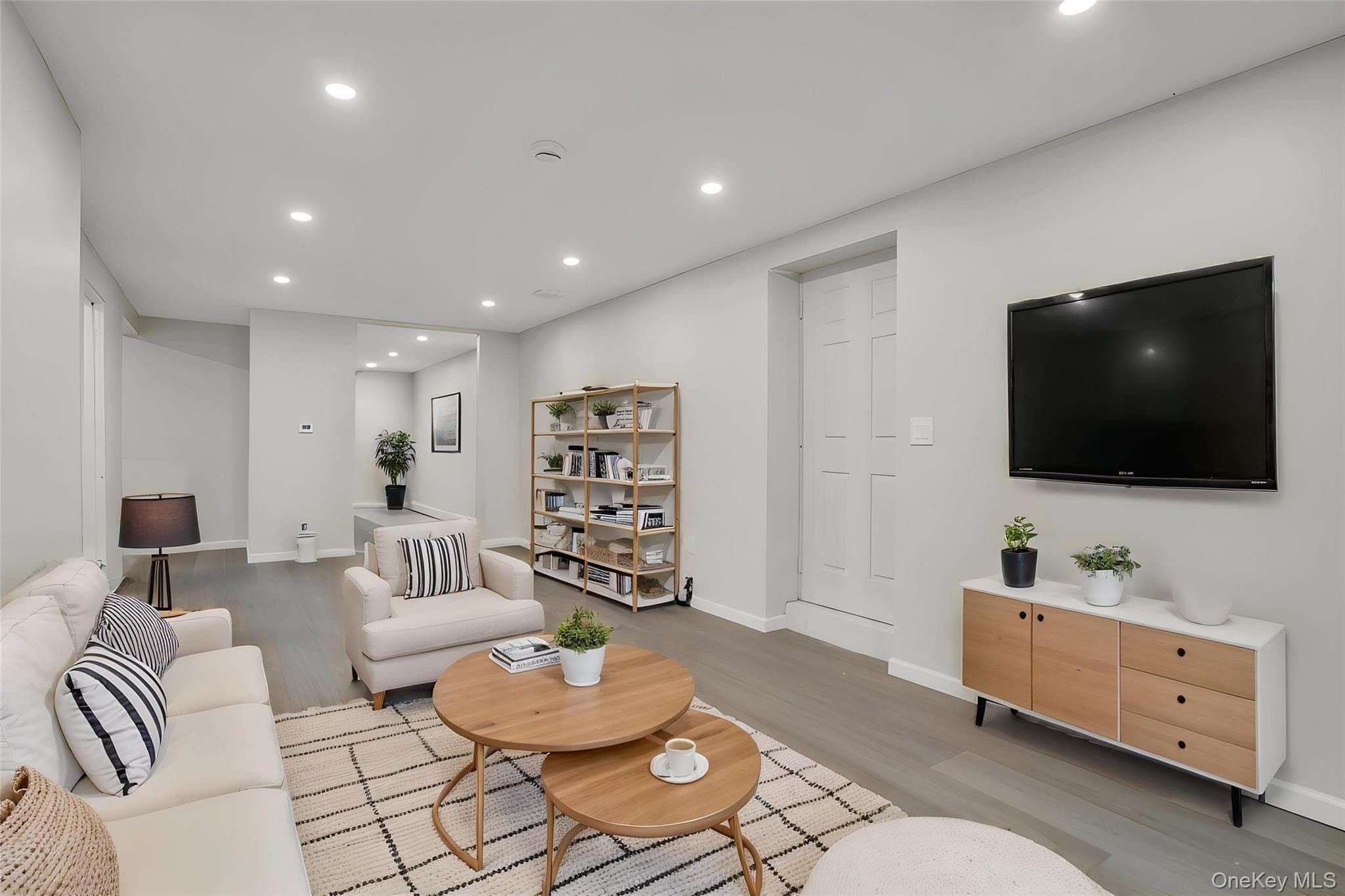 130 Auborn Avenue thumbnail 35