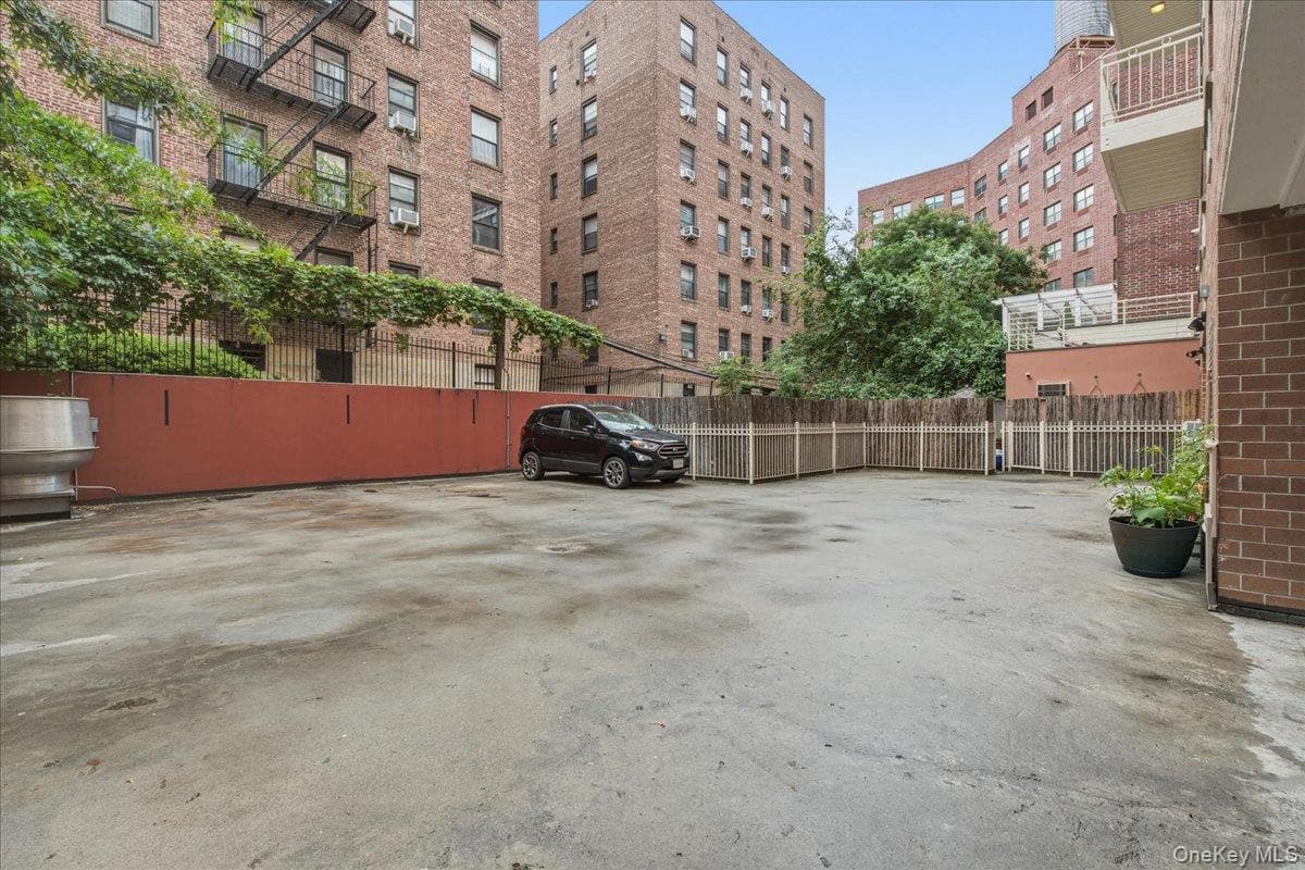 83-75 117th Street Unit: 4D thumbnail 26