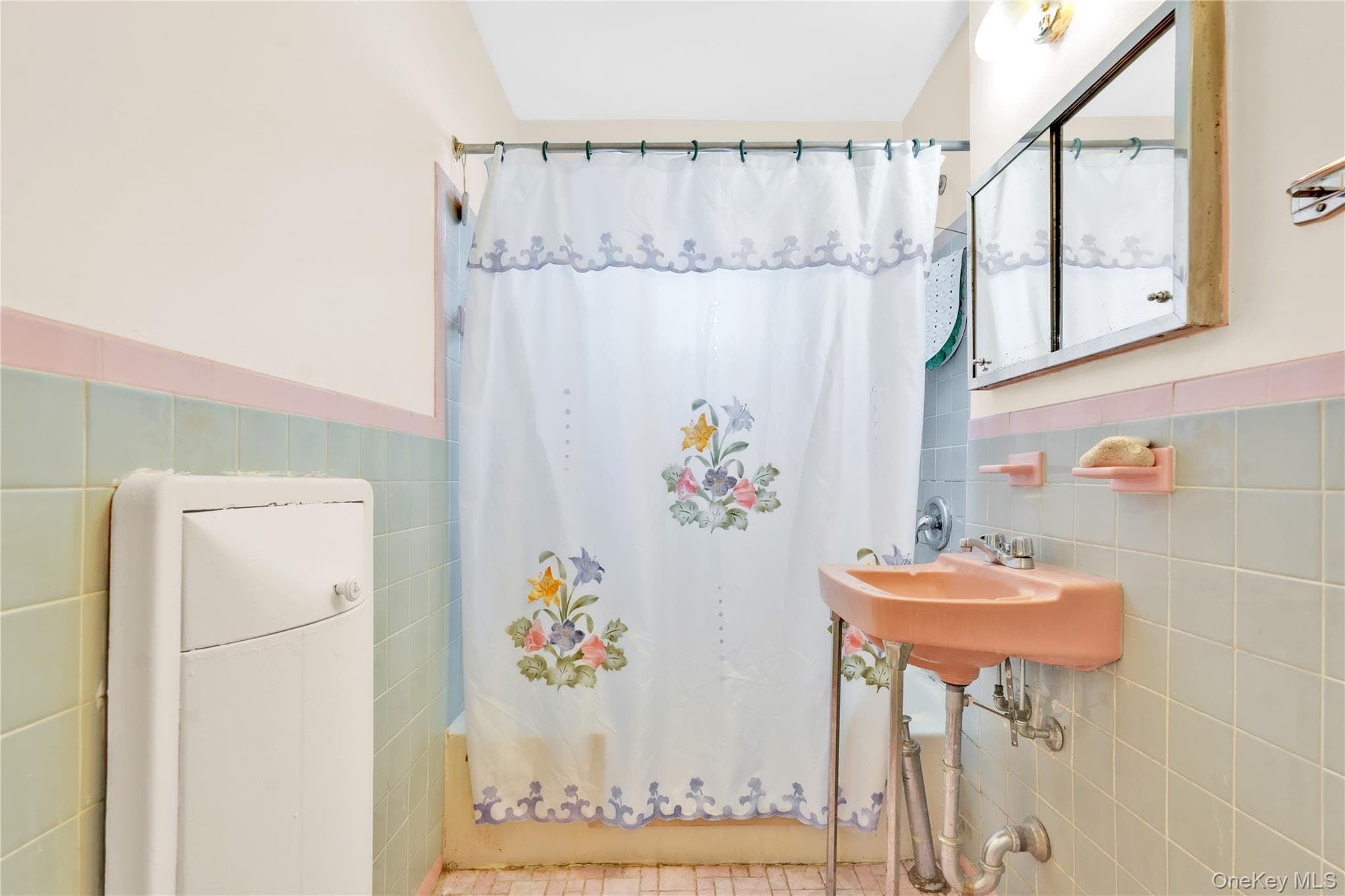 108-05 Astoria Boulevard Unit: 6-A thumbnail 11