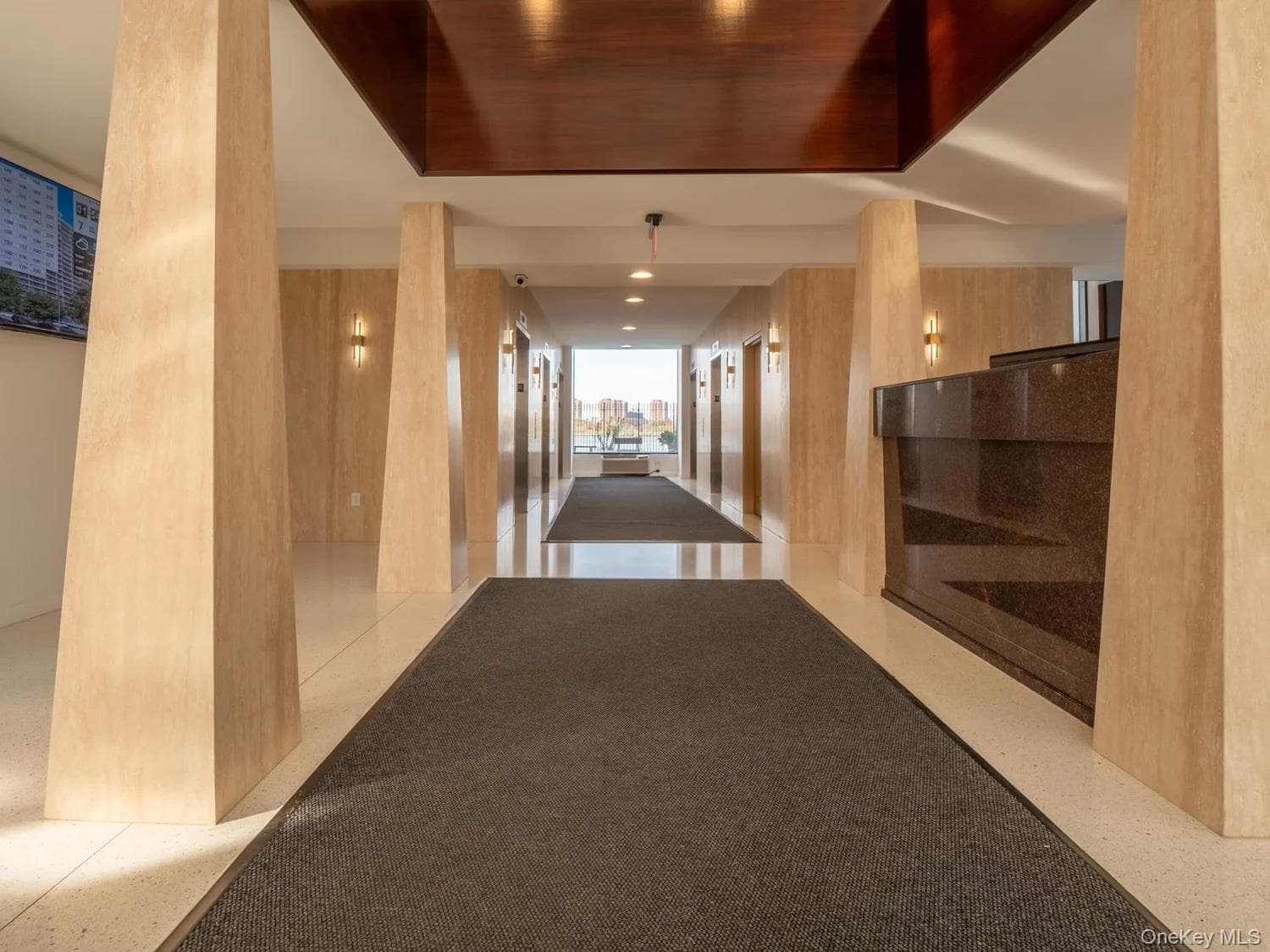 2540 Shore Boulevard Unit: 20N thumbnail 2