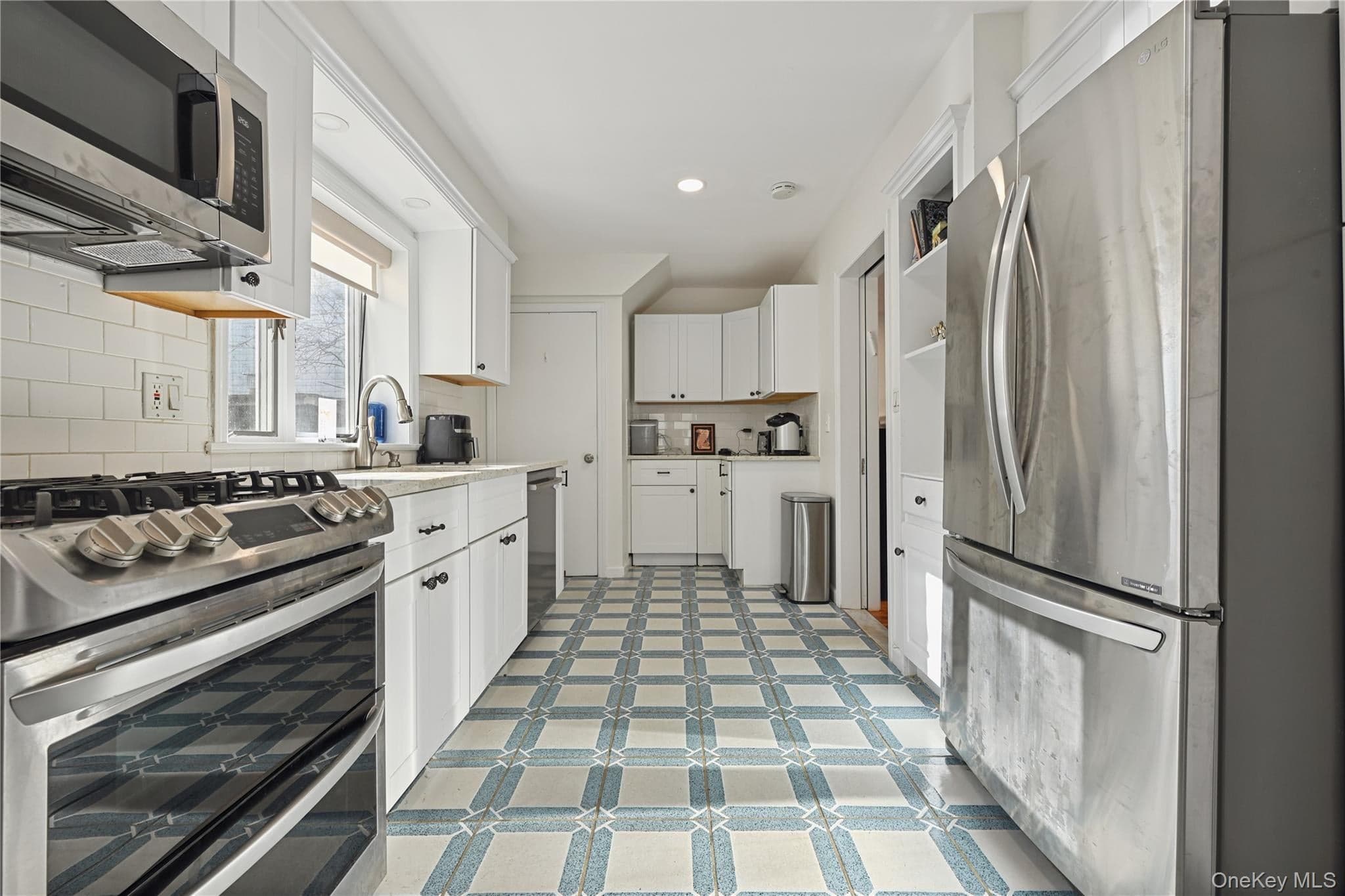 109 Longworth Avenue thumbnail 14
