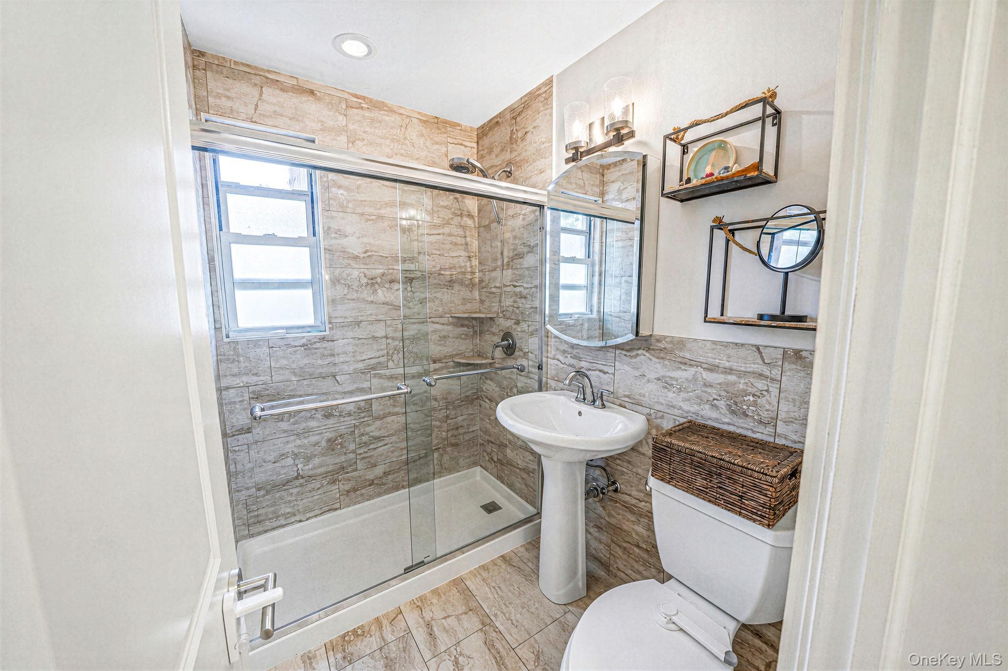 4 Edwards St ST Unit: 1E thumbnail 15