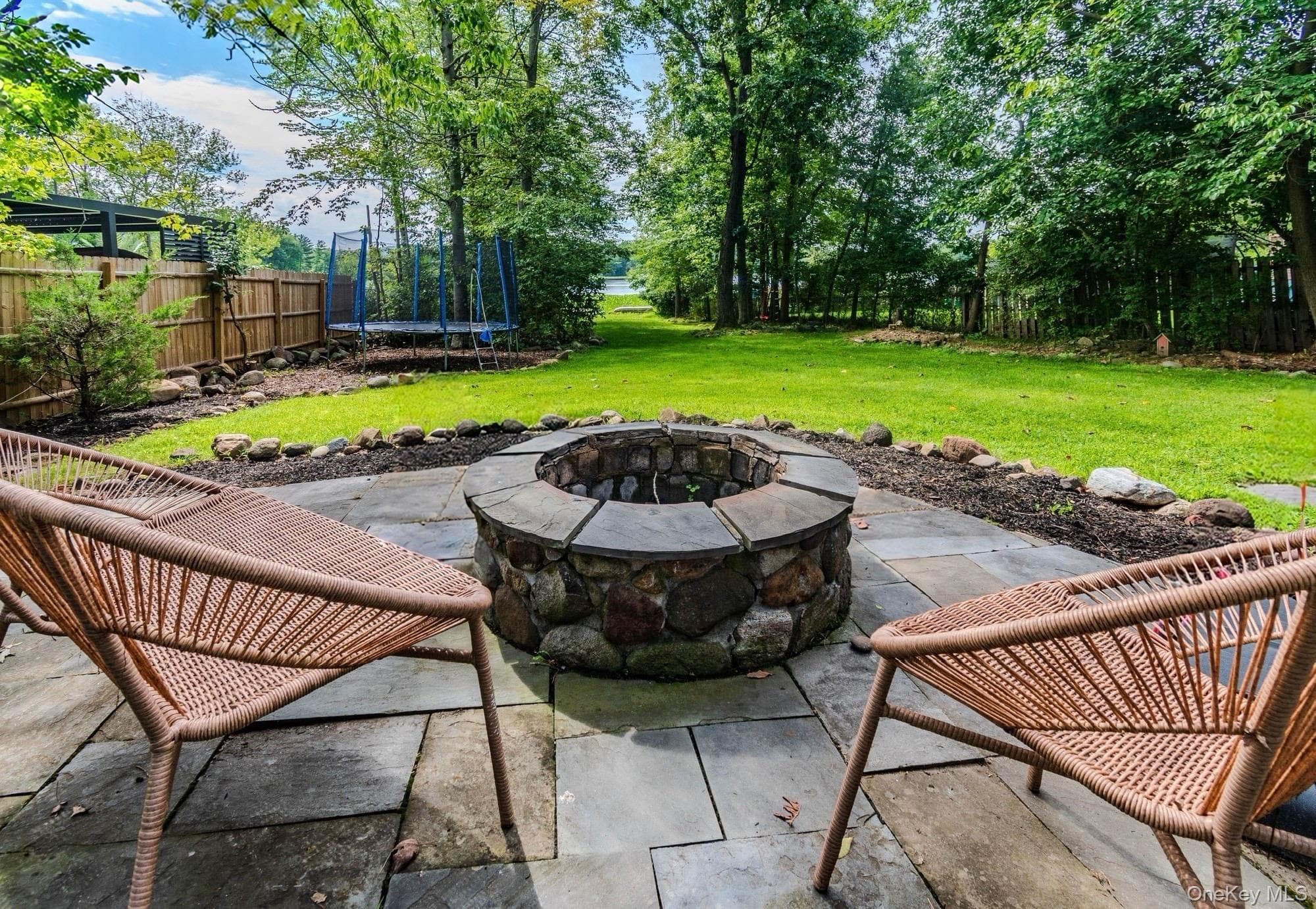 116 Lakewood Drive thumbnail 35
