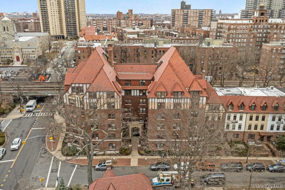 150 Burns St Unit: 3H/3G thumbnail 2
