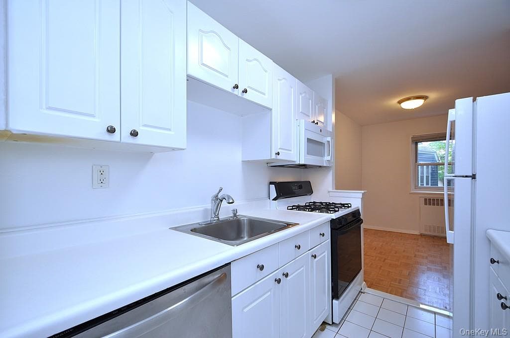 111 E Hartsdale Avenue Unit: 3D thumbnail 3