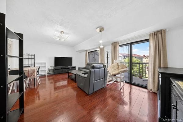 5-38 115th Street St Unit: 538F thumbnail 2