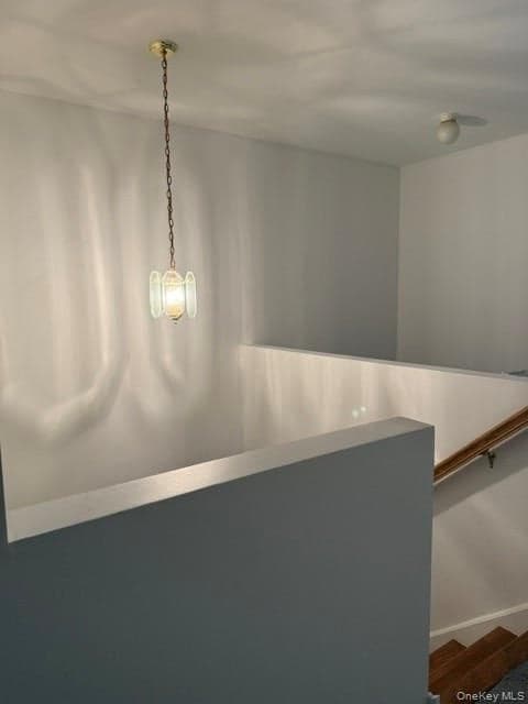 212 Hillside Lane thumbnail 18