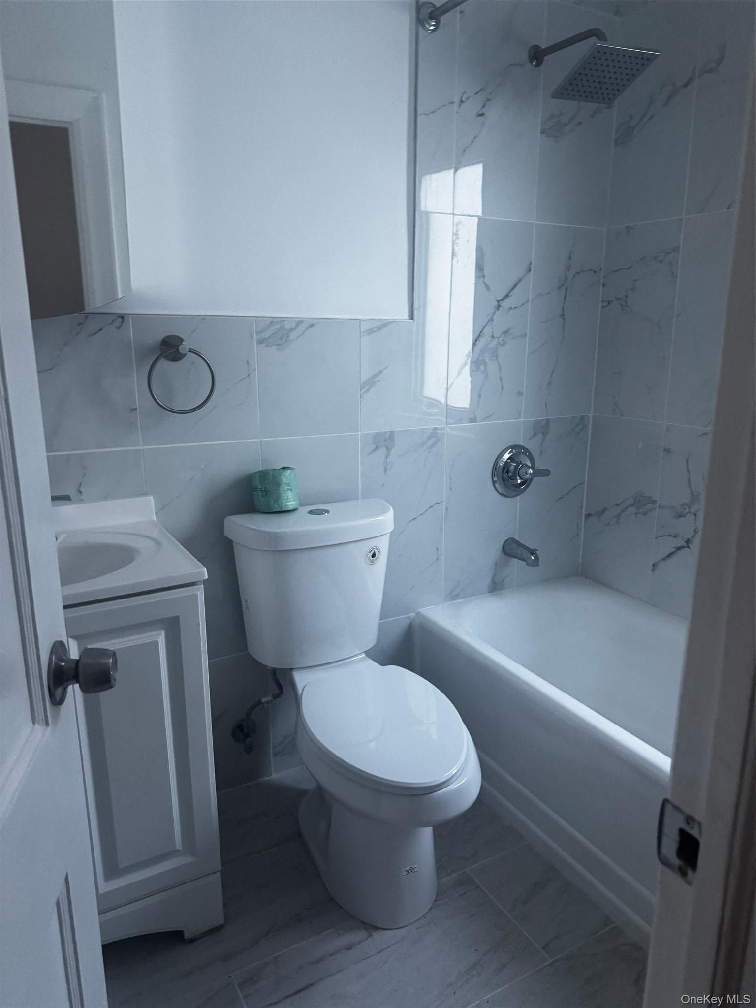 3066 Coddington Avenue Unit: 2 thumbnail 2
